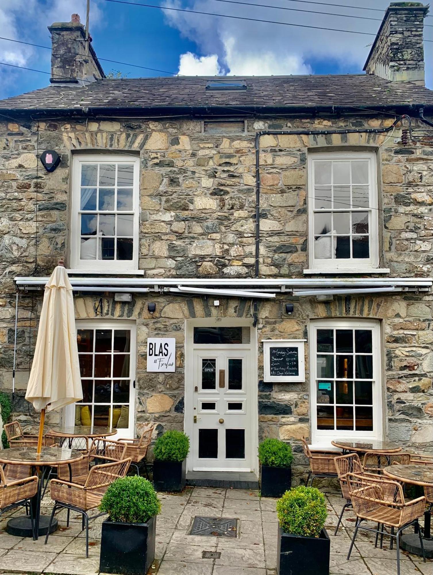 Blas At Fronlas Cafe - The Heart Of Newport Newport  Esterno foto
